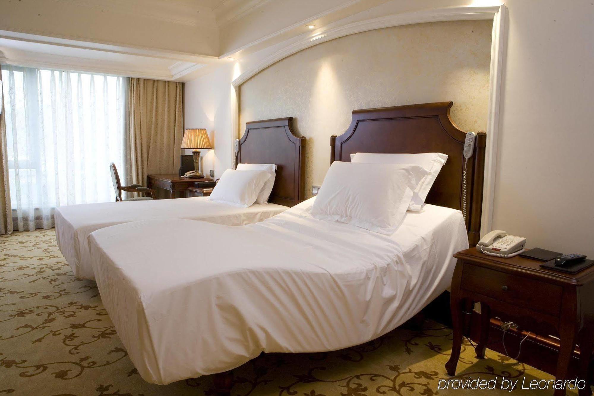 Guangzhou Weldon Hotel Room photo